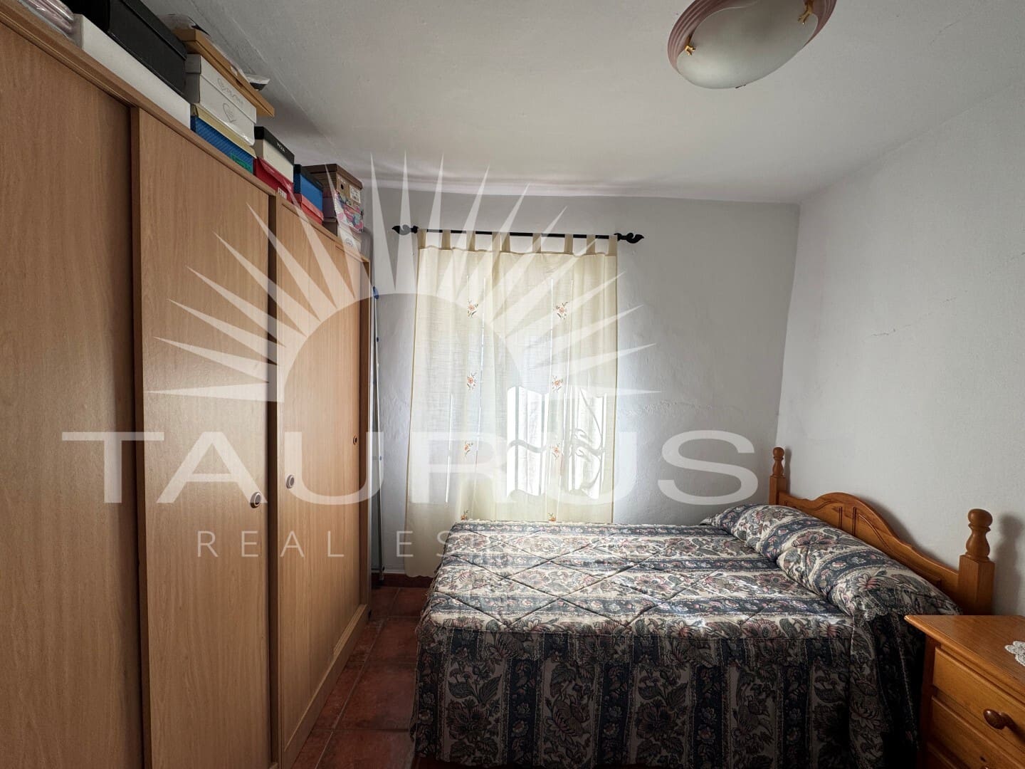 3 bedroom Townhouse for sale in Canillas de Albaida with garage - € 99,000 (Ref: 10047021)