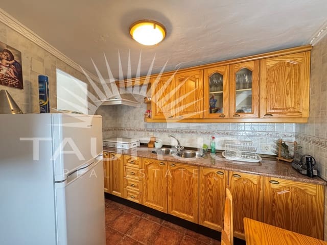 3 bedroom Townhouse for sale in Canillas de Albaida with garage - € 99,000 (Ref: 10047021)