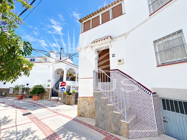 3 bedroom Townhouse for sale in Canillas de Albaida with garage - € 99,000 (Ref: 10047021)
