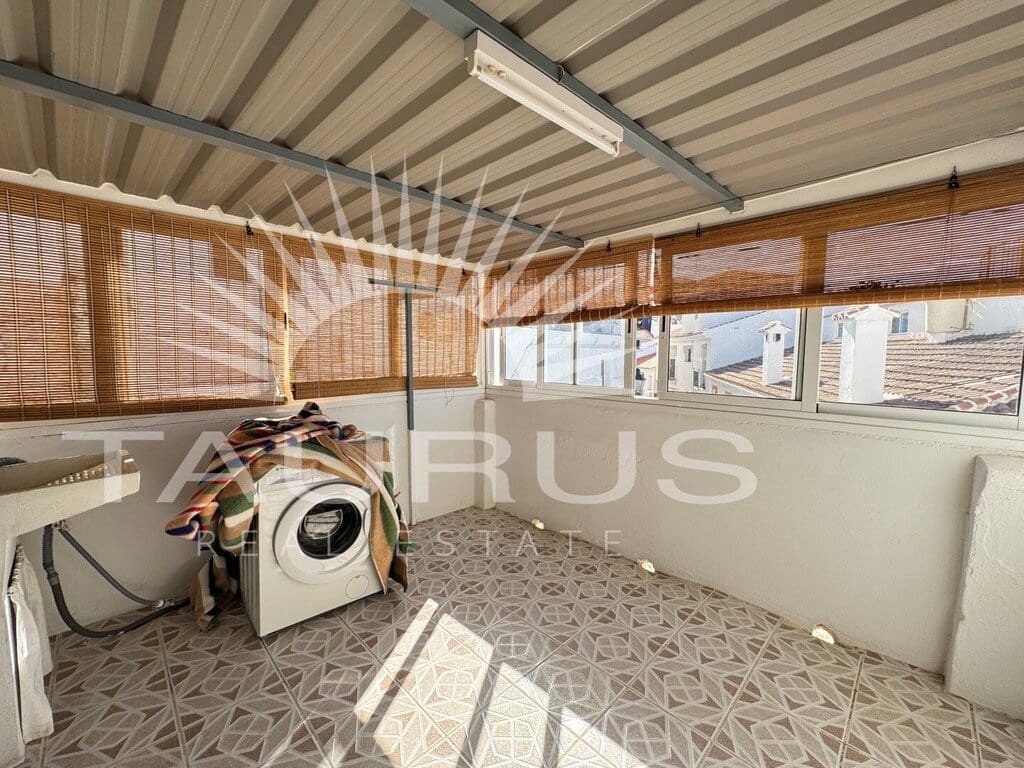 3 bedroom Townhouse for sale in Canillas de Albaida with garage - € 99,000 (Ref: 10047021)