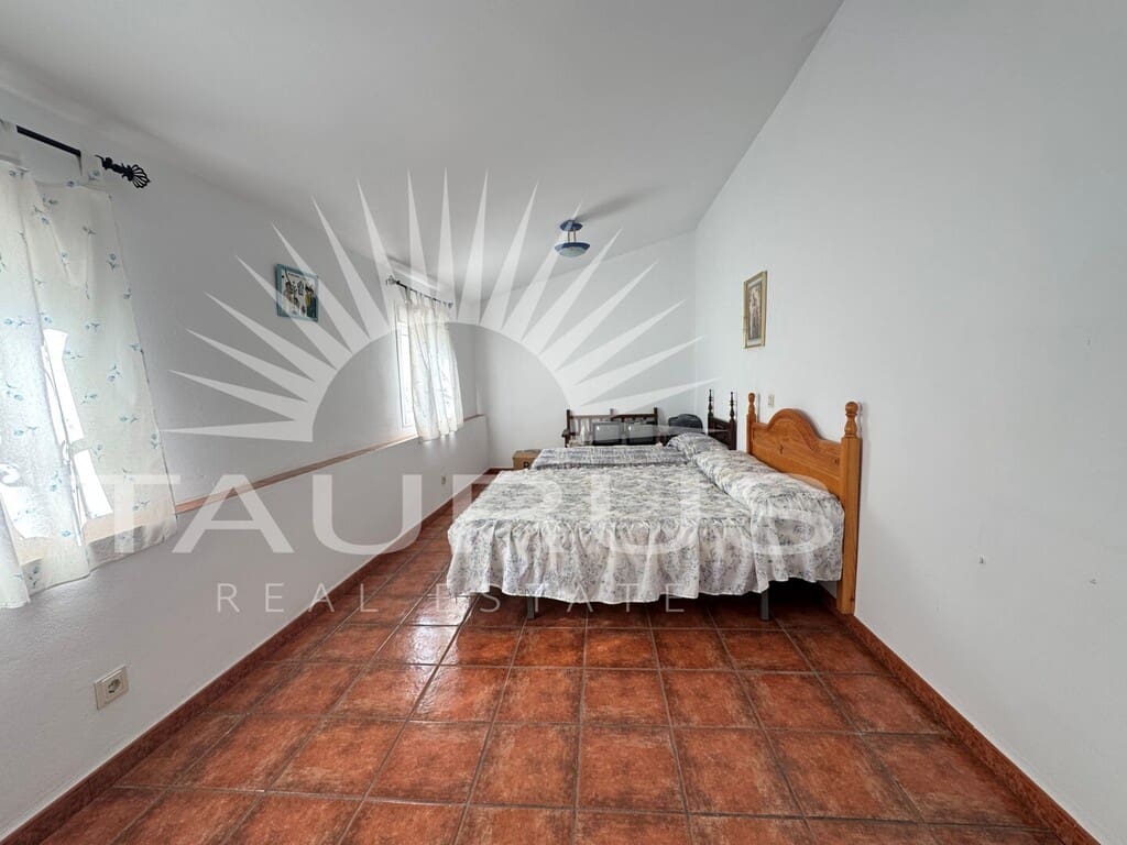 3 bedroom Townhouse for sale in Canillas de Albaida - € 99,000 (Ref: 10047021)