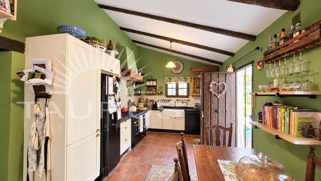 3 Zimmer Villa zu verkaufen in Archez mit Pool - 375.000 € (Ref: 10077208)