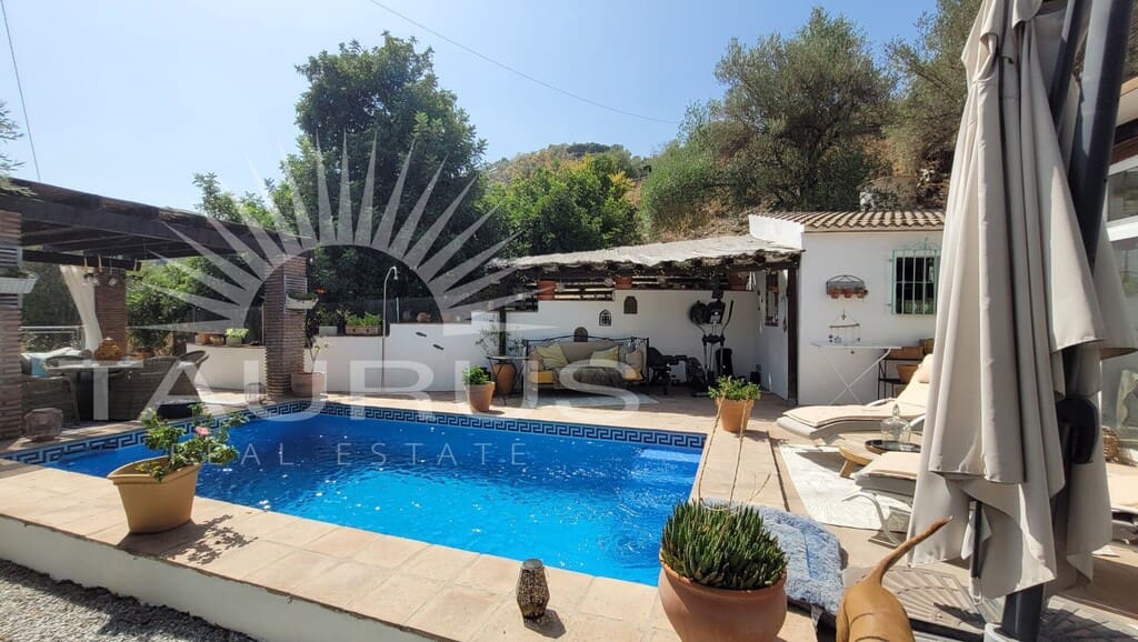 3 Zimmer Villa zu verkaufen in Archez mit Pool - 375.000 € (Ref: 10077208)