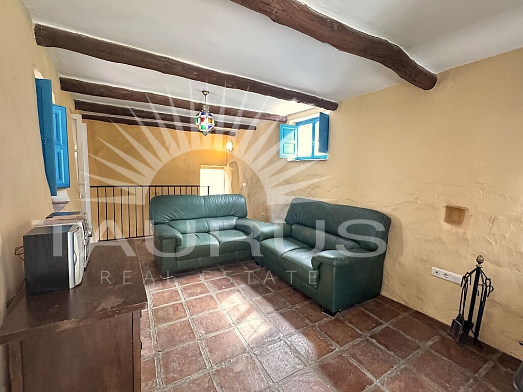 5 sovrum Villa till salu i Canillas de Albaida med pool - 395 000 € (Ref: 10077210)