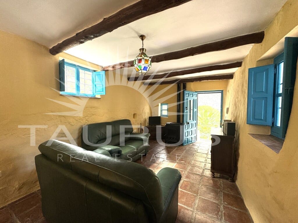 5 sovrum Villa till salu i Canillas de Albaida med pool - 395 000 € (Ref: 10077210)