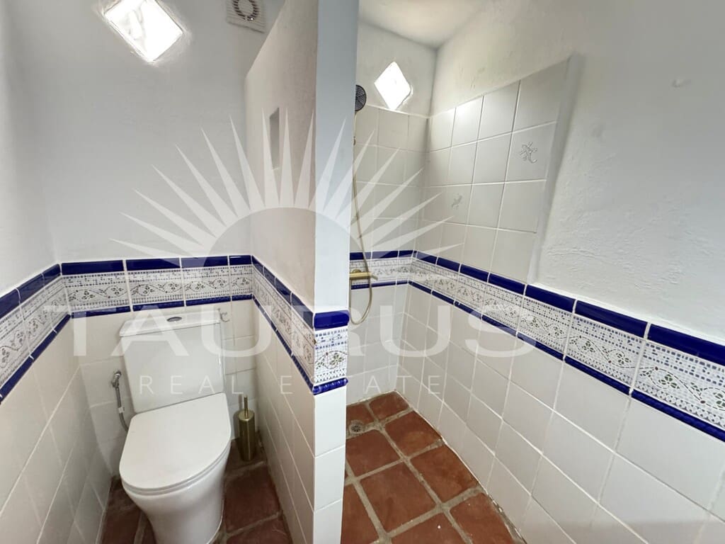 5 sovrum Villa till salu i Canillas de Albaida med pool - 395 000 € (Ref: 10077210)