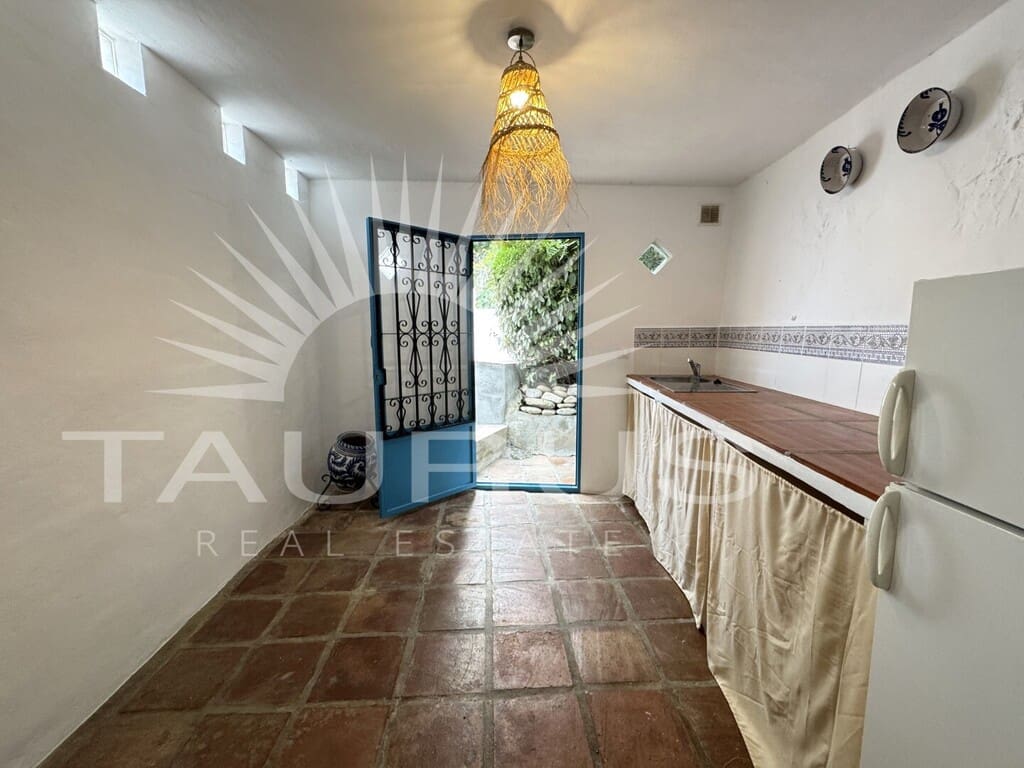 5 sovrum Villa till salu i Canillas de Albaida med pool - 395 000 € (Ref: 10077210)