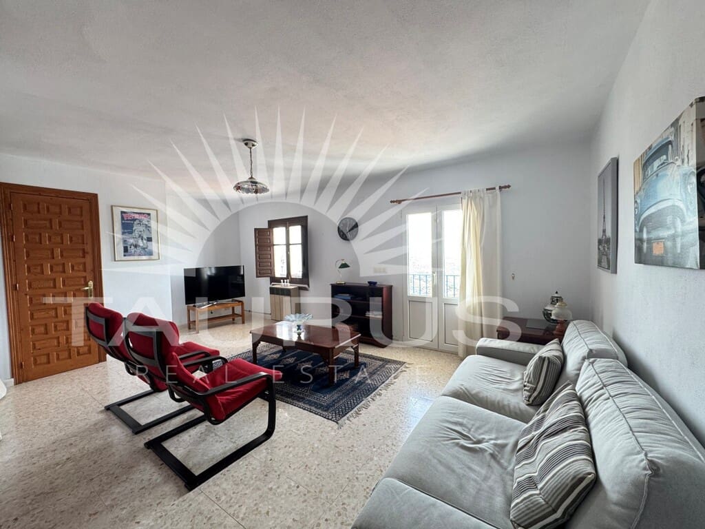 4 bedroom Townhouse for sale in Canillas de Albaida with garage - € 250,000 (Ref: 10077214)