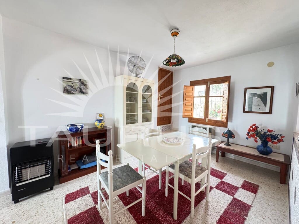 4 bedroom Townhouse for sale in Canillas de Albaida with garage - € 250,000 (Ref: 10077214)