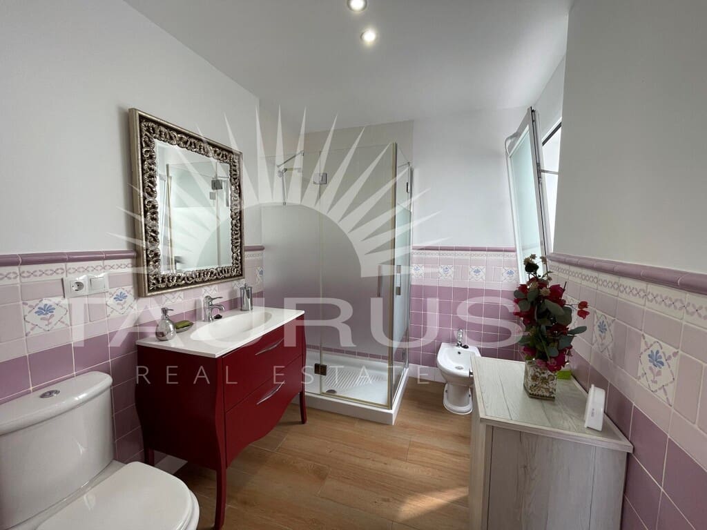 2 bedroom Townhouse for sale in Lagos - € 385,000 (Ref: 10077215)