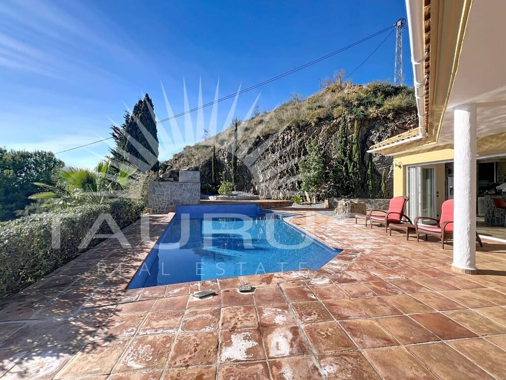 3 quarto Moradia para venda em Algarrobo com piscina - 698 000 € (Ref: 10077216)