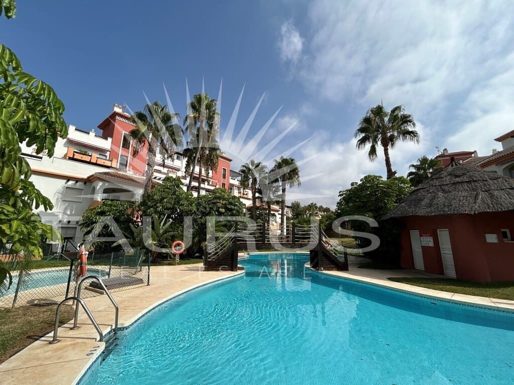 2 Zimmer Apartment zu verkaufen in Caleta de Velez mit Pool Garage - 399.500 € (Ref: 10077217)