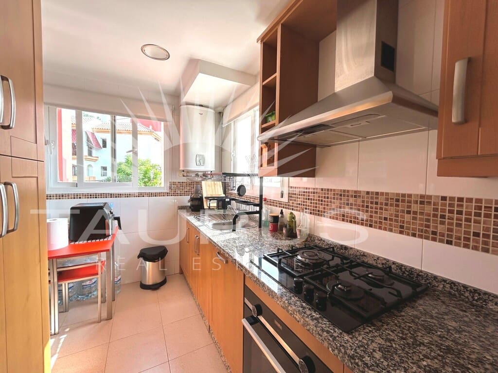 2 Zimmer Apartment zu verkaufen in Caleta de Velez mit Pool Garage - 399.500 € (Ref: 10077217)