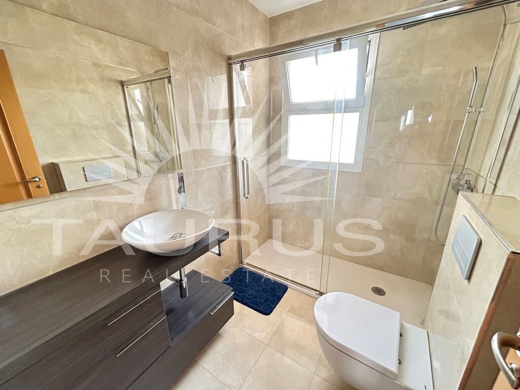 2 Zimmer Apartment zu verkaufen in Caleta de Velez mit Pool Garage - 399.500 € (Ref: 10077217)