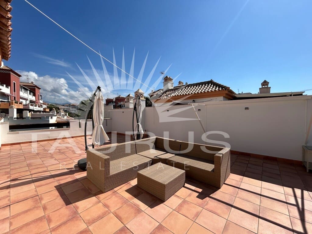 2 bedroom Apartment for sale in Caleta de Velez with pool garage - € 399,500 (Ref: 10077217)