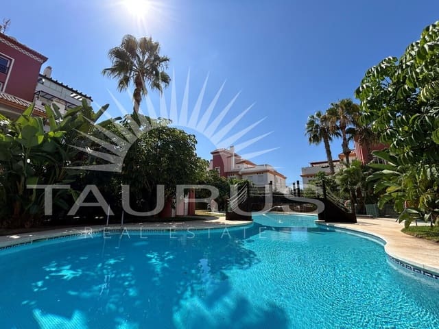 2 makuuhuone Huoneisto myytävänä paikassa Caleta de Vélez, Vélez-Málaga mukana uima-altaan 
autotalli - 399 500 € (Ref: 10077217)