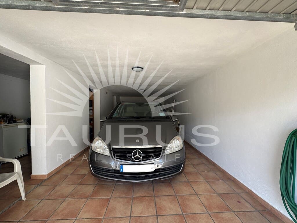2 makuuhuone Huvila myytävänä paikassa Canillas de Albaida mukana 
autotalli - 289 700 € (Ref: 10077766)