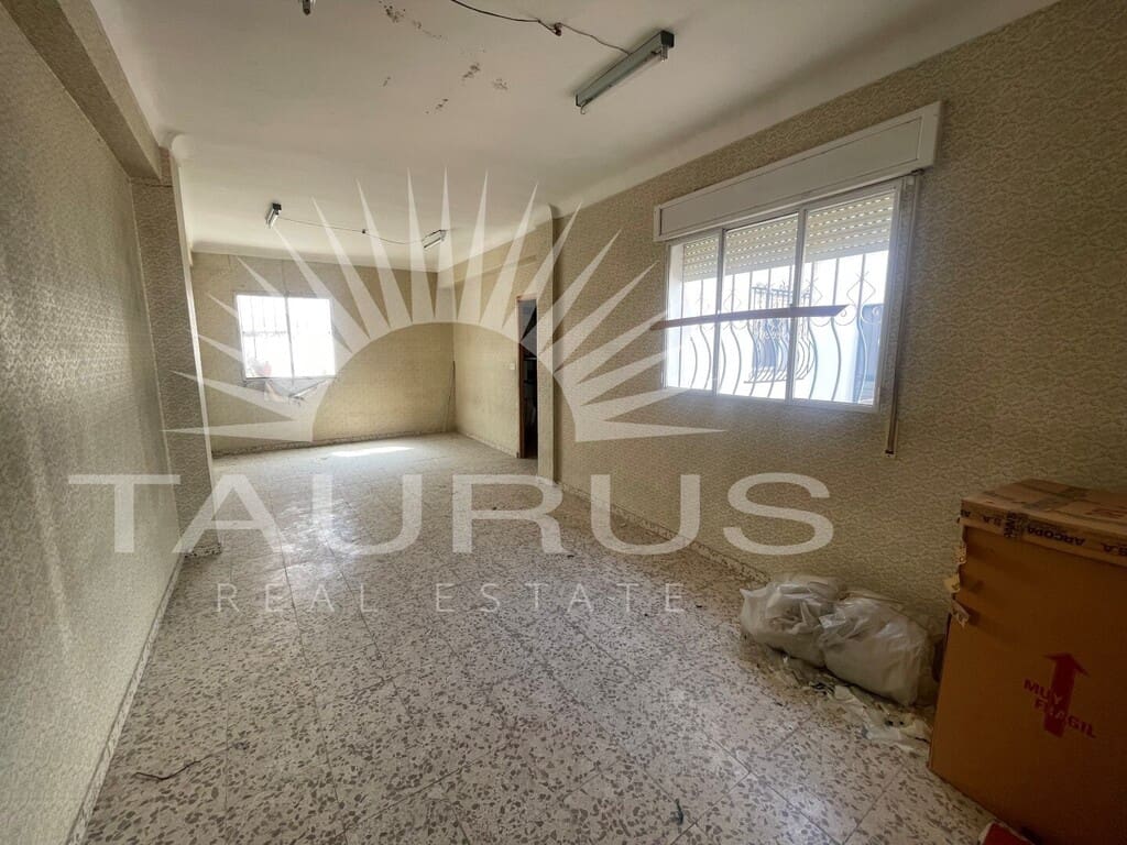 9 soverom Kommersiell til salgs i Velez-Malaga - € 700 000 (Ref: 10094346)