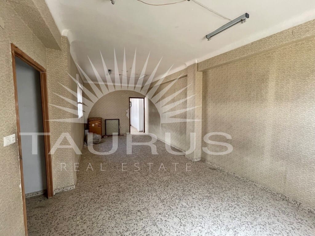 9 soverom Kommersiell til salgs i Velez-Malaga - € 700 000 (Ref: 10094346)