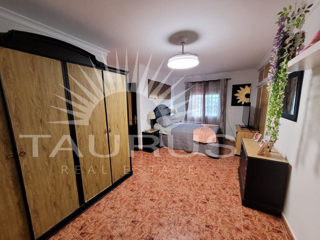 Casa de 3 habitaciones en Cómpeta en venta con garaje - 339.000 € (Ref: 10097640)