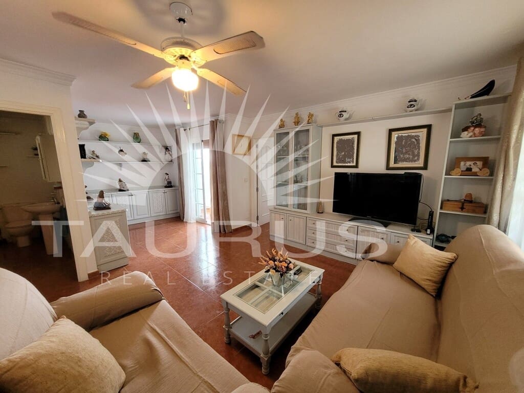 Casa de 3 habitaciones en Cómpeta en venta con garaje - 339.000 € (Ref: 10097640)