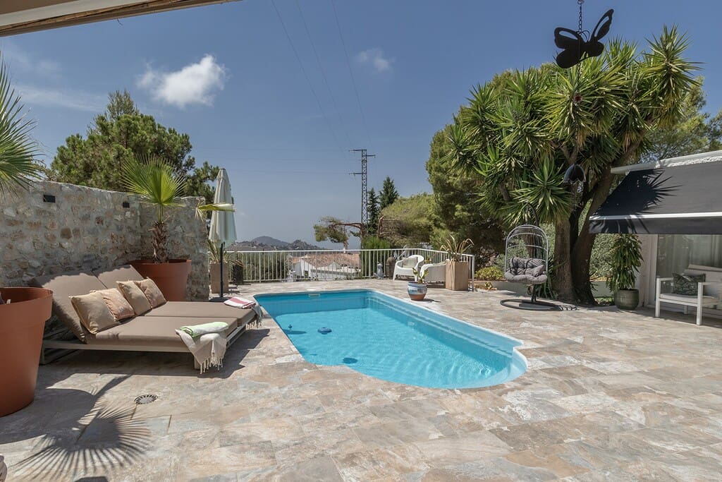2 bedroom Villa for sale in Competa with pool garage - € 480,000 (Ref: 10115409)