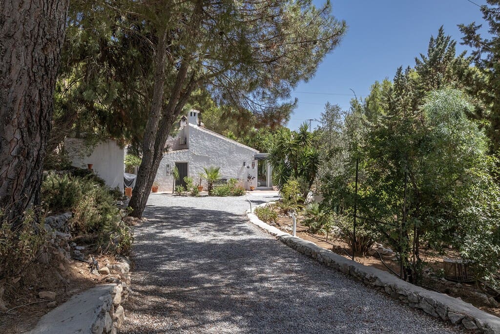 2 bedroom Villa for sale in Competa with pool garage - € 480,000 (Ref: 10115409)