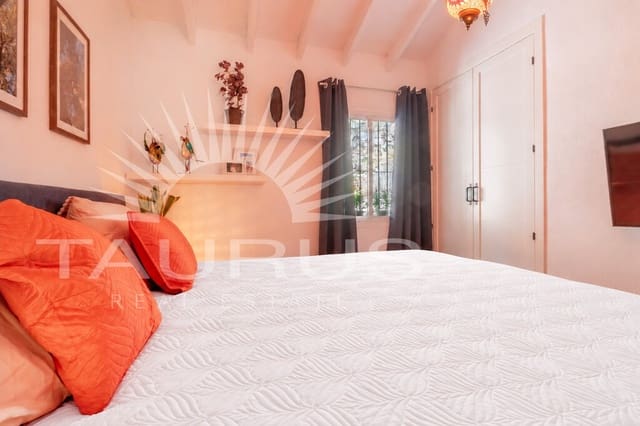 2 Zimmer Villa zu verkaufen in Cómpeta mit Pool Garage - 480.000 € (Ref: 10115409)