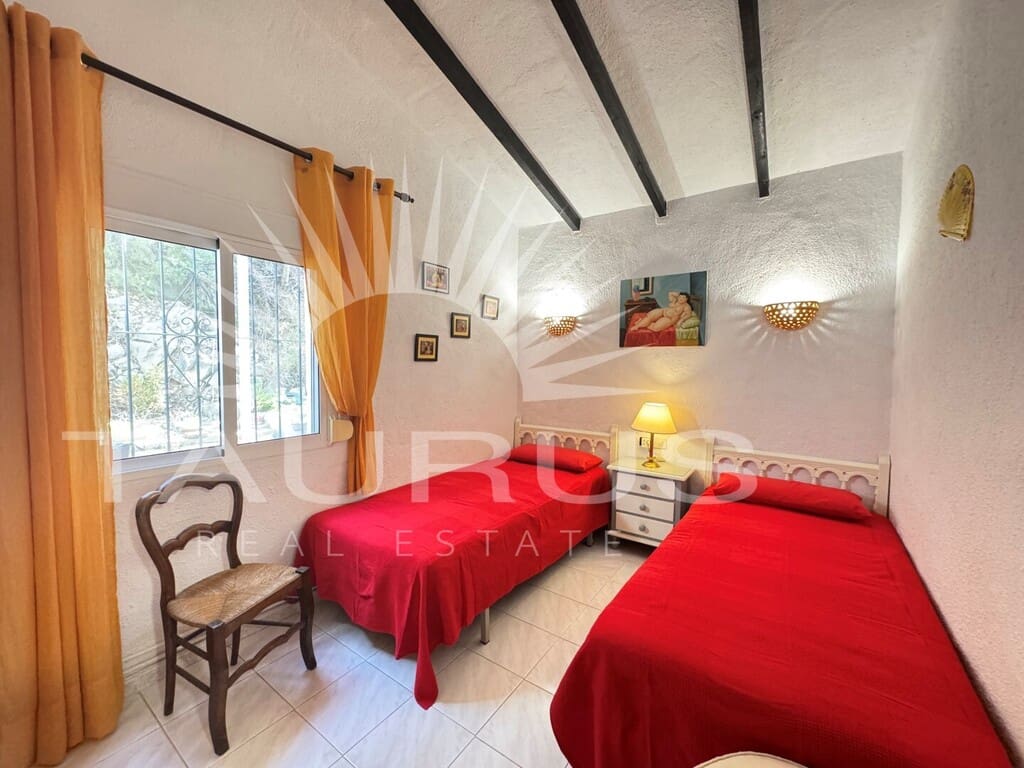 3 bedroom Villa for sale in Competa with pool garage - € 590,000 (Ref: 10128248)