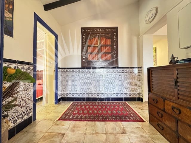 3 bedroom Villa for sale in Cómpeta with pool garage - € 590,000 (Ref: 10128248)