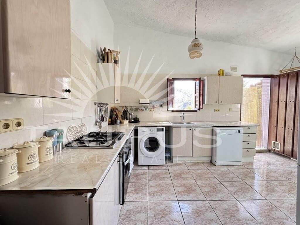 3 soveværelse Villa til salg i Archez med garage - € 310.000 (Ref: 10131375)