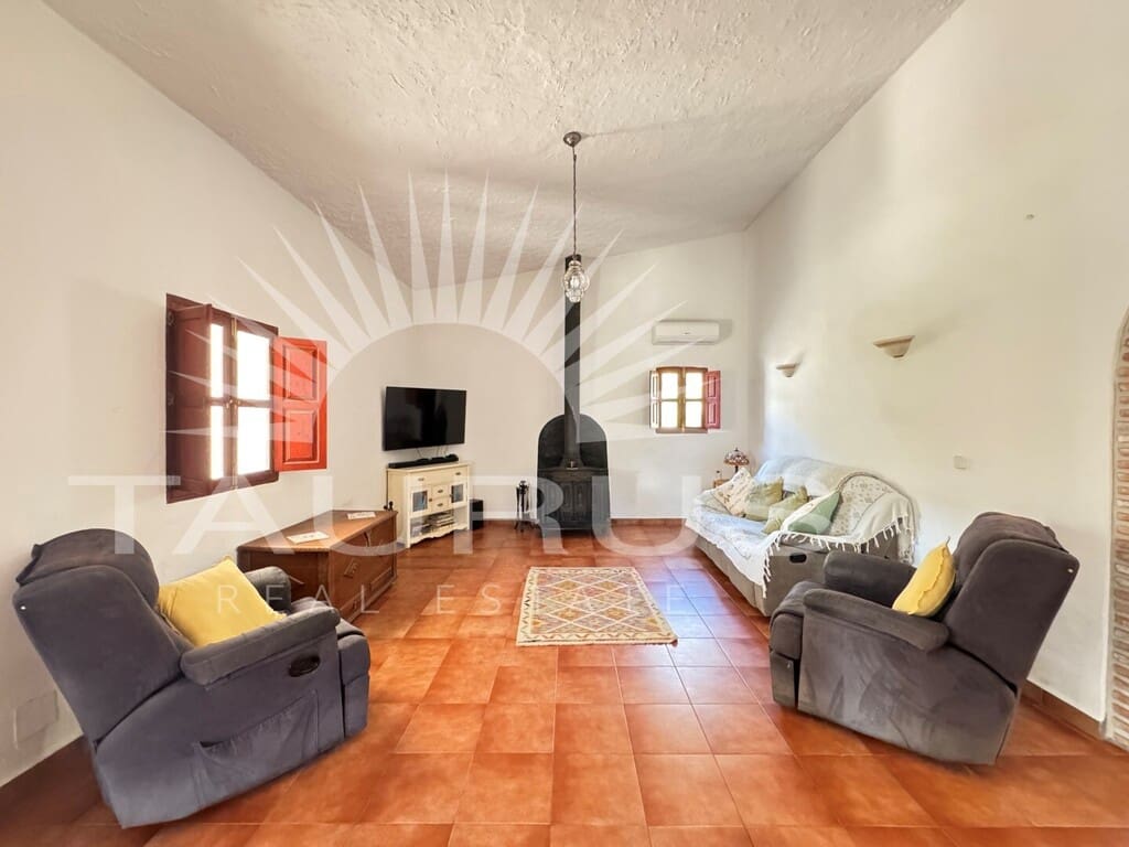 3 soveværelse Villa til salg i Archez med garage - € 310.000 (Ref: 10131375)