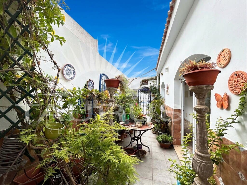 3 soveværelse Strandlejlighed til salg i Caleta de Velez - € 725.000 (Ref: 10139209)