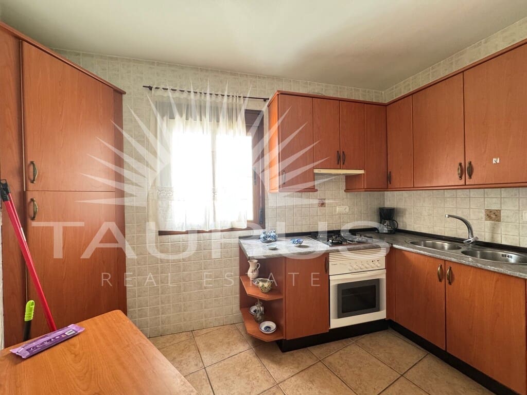 2 makuuhuone Omakotitalo myytävänä paikassa Corumbela mukana 
autotalli - 175 000 € (Ref: 10142113)