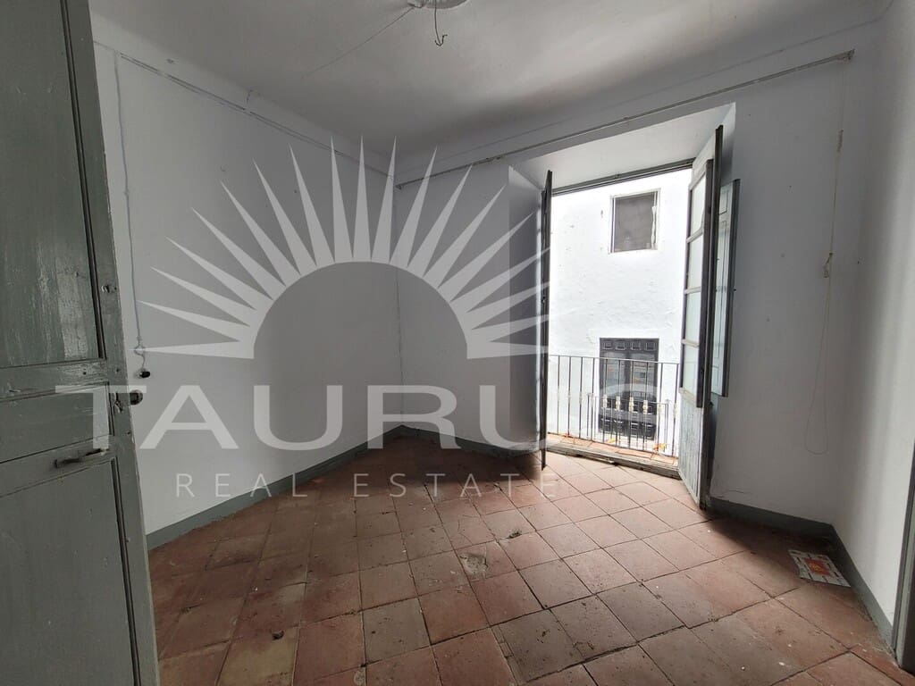 5 soverom Hus til salgs i Torrox - € 189 900 (Ref: 10146415)