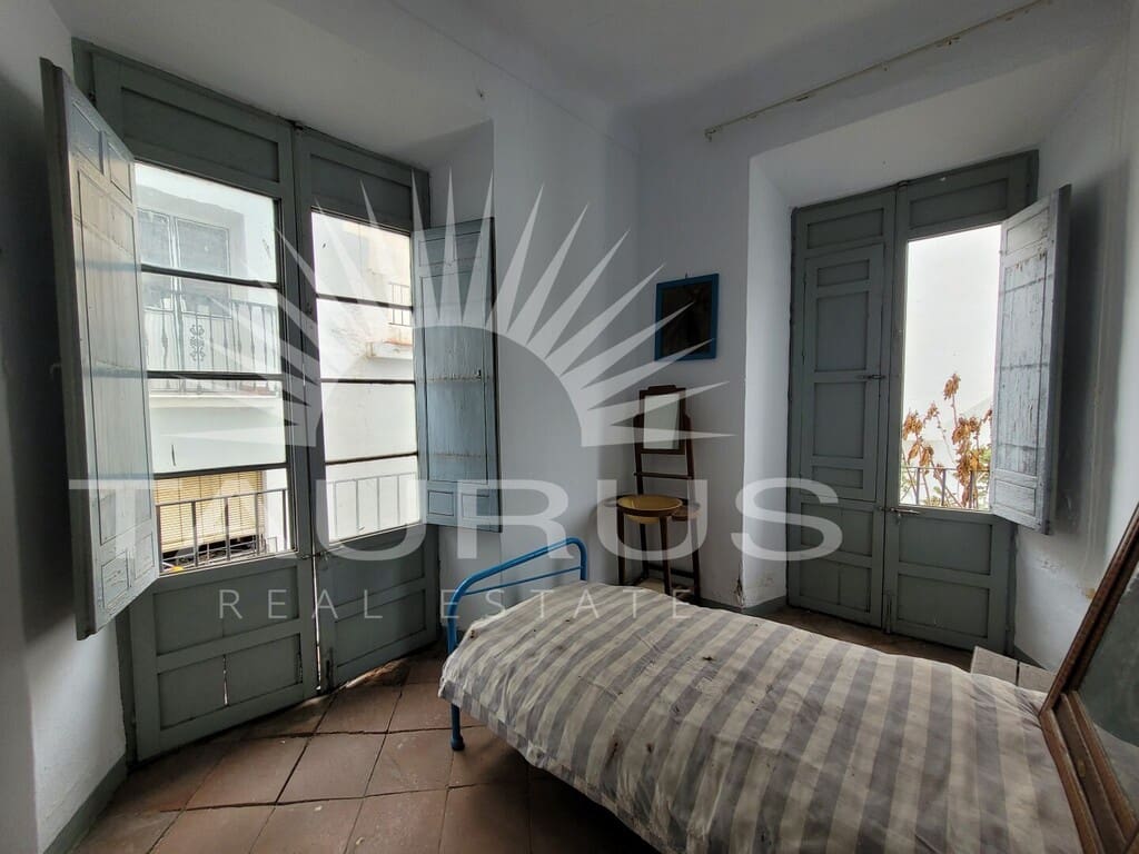 5 soverom Hus til salgs i Torrox - € 189 900 (Ref: 10146415)