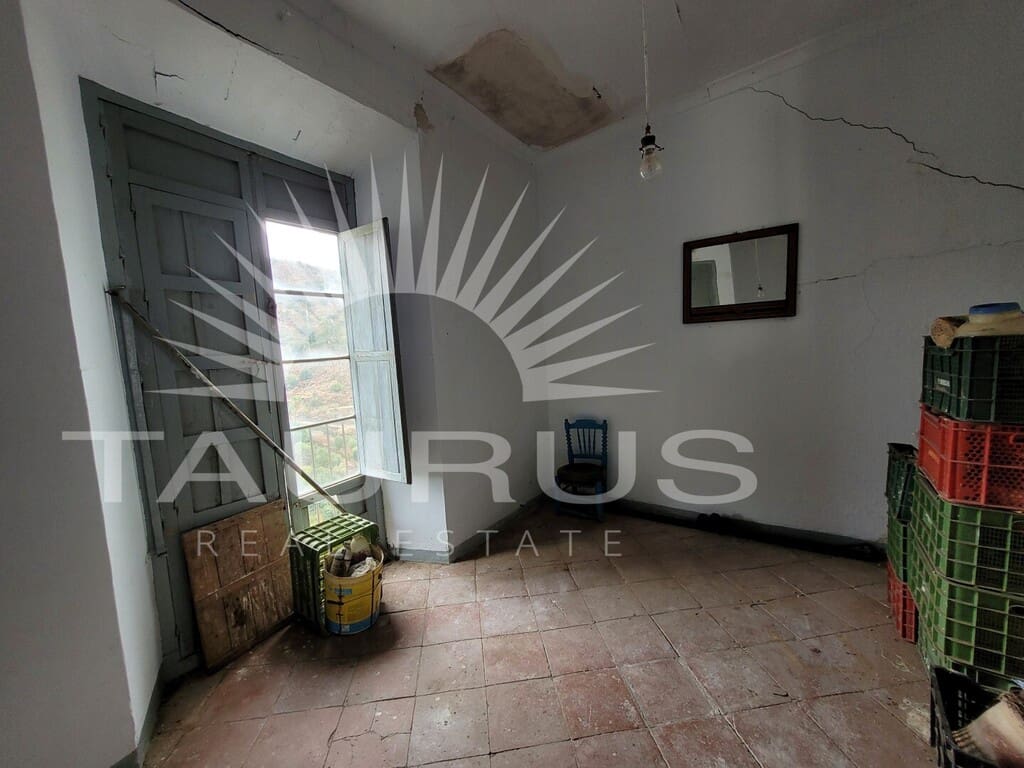 5 soverom Hus til salgs i Torrox - € 189 900 (Ref: 10146415)