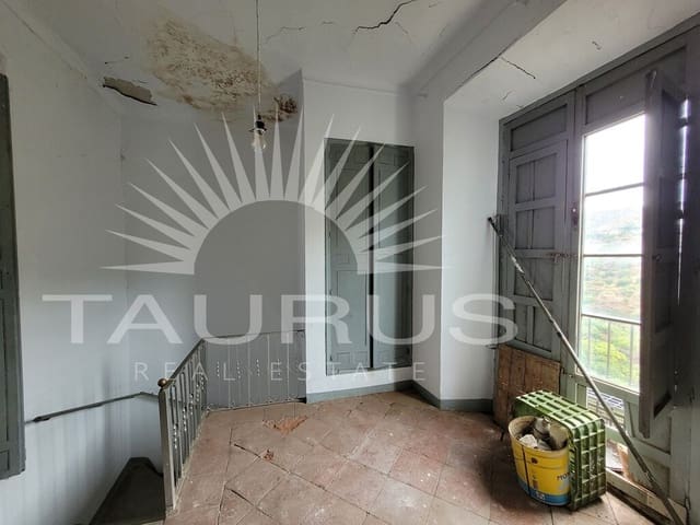 5 soverom Hus til salgs i Torrox - € 189 900 (Ref: 10146415)
