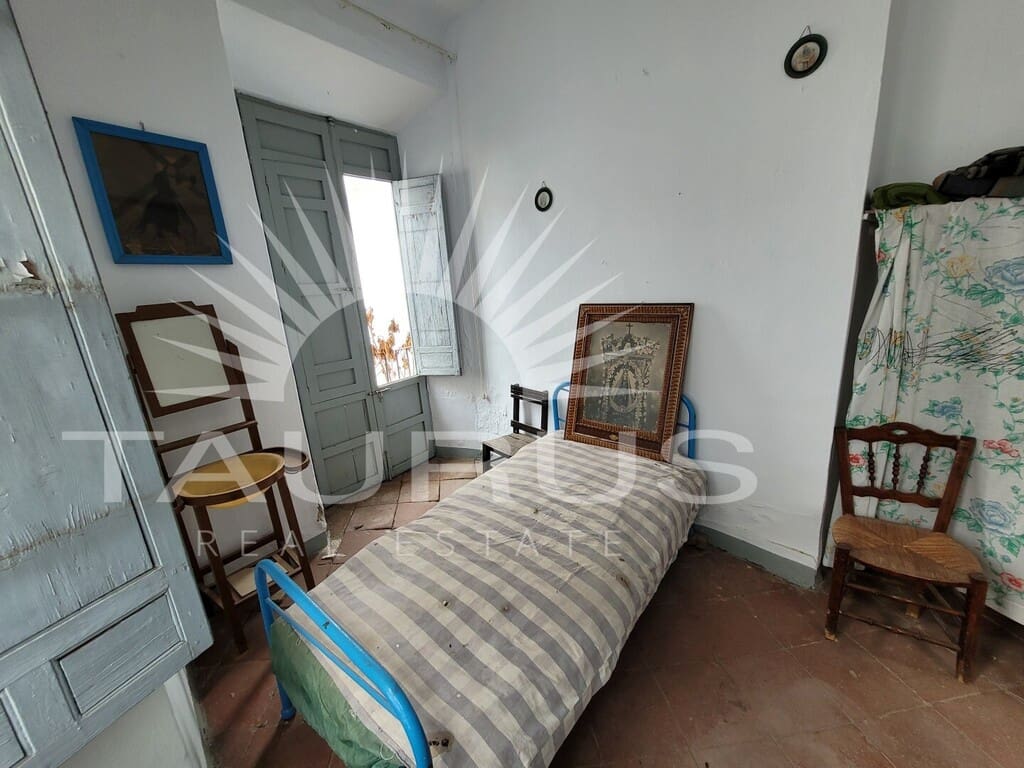 5 soverom Hus til salgs i Torrox - € 189 900 (Ref: 10146415)