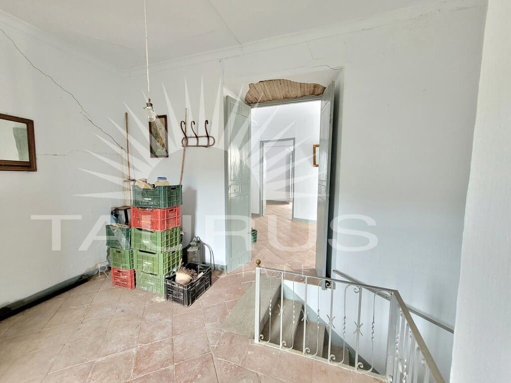 5 soverom Hus til salgs i Torrox - € 189 900 (Ref: 10146415)