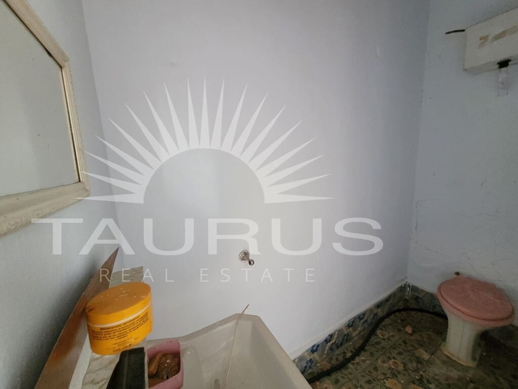 5 soverom Hus til salgs i Torrox - € 189 900 (Ref: 10146415)