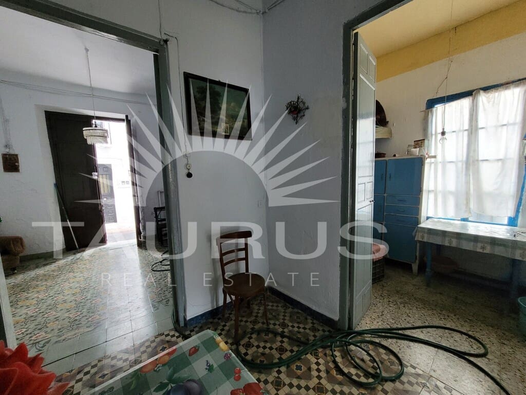 5 soverom Hus til salgs i Torrox - € 189 900 (Ref: 10146415)