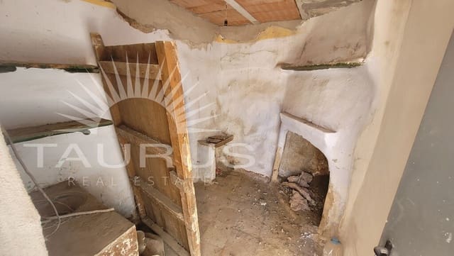Townhouse for sale in Salares - € 38,000 (Ref: 10161166)