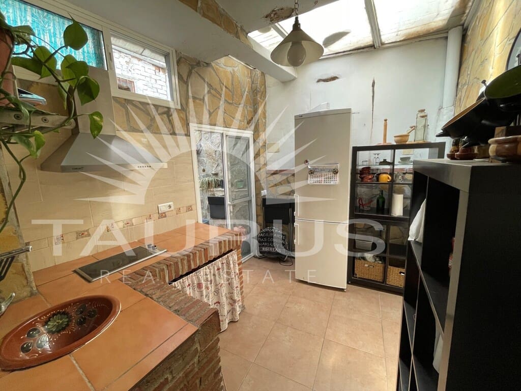 3 bedroom Townhouse for sale in Archez - € 65,000 (Ref: 10161167)