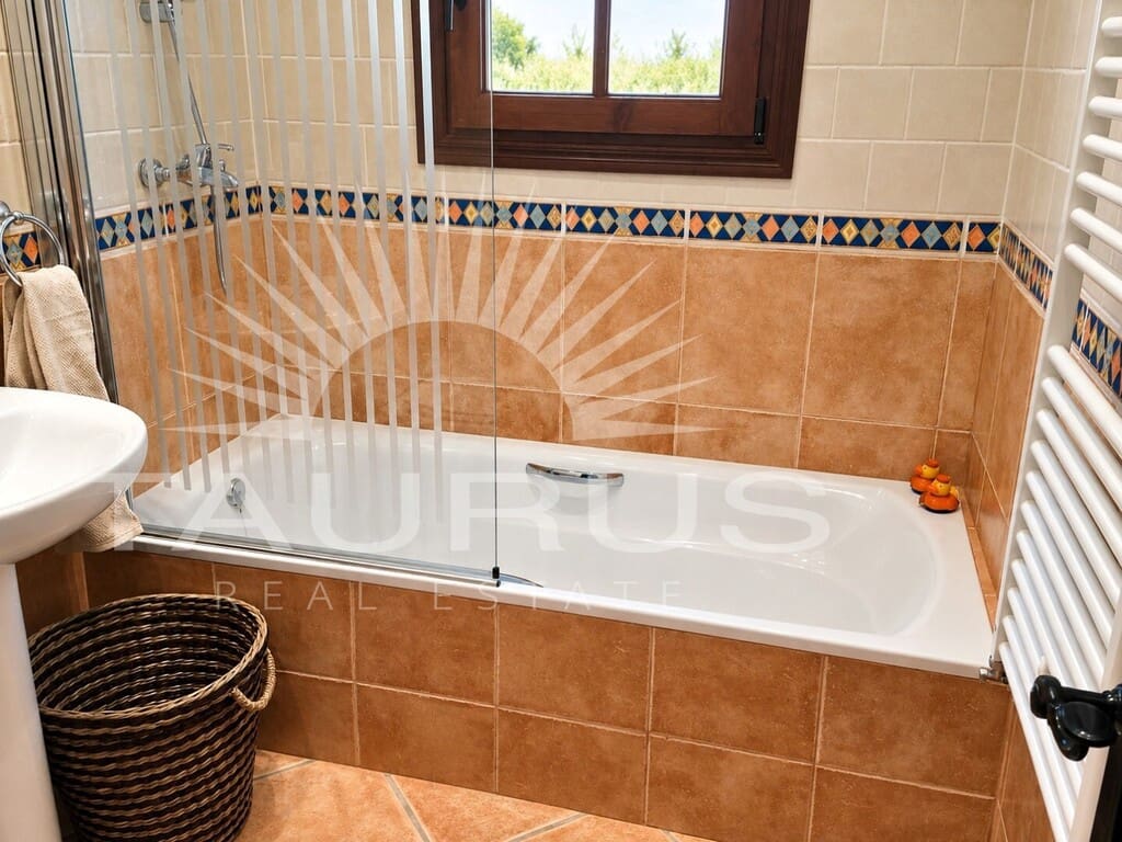 Chalet de 3 habitaciones en Cómpeta en venta con piscina garaje - 595.000 € (Ref: 10164788)