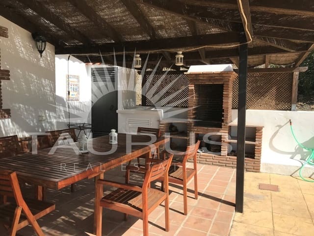 Chalet de 3 habitaciones en Cómpeta en venta con piscina garaje - 595.000 € (Ref: 10164788)