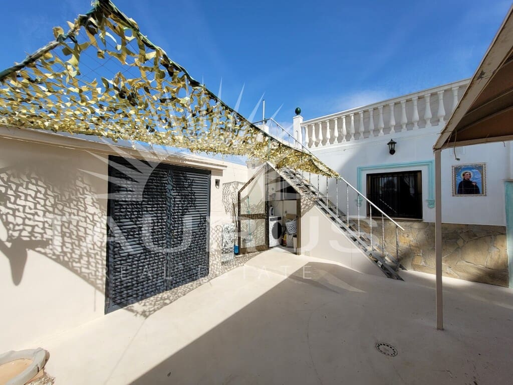 3 soveværelse Villa til salg i Almayate - € 530.000 (Ref: 10166286)