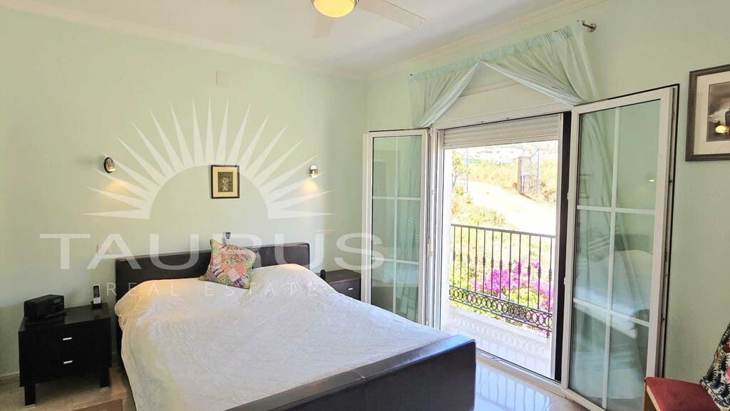 5 soverom Villa til salgs i Archez med svømmebasseng - € 549 950 (Ref: 10166287)