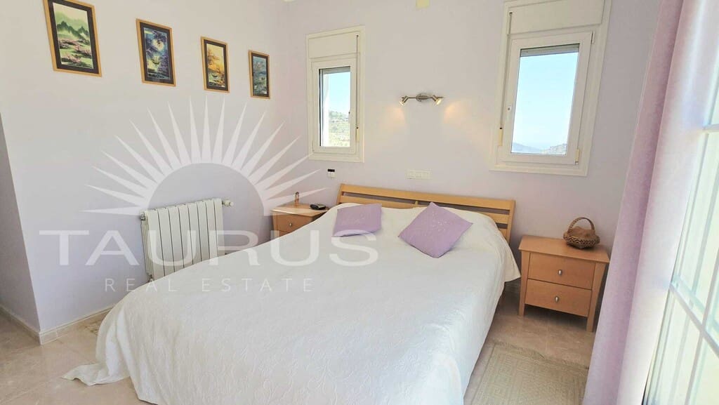 5 soverom Villa til salgs i Archez med svømmebasseng - € 549 950 (Ref: 10166287)
