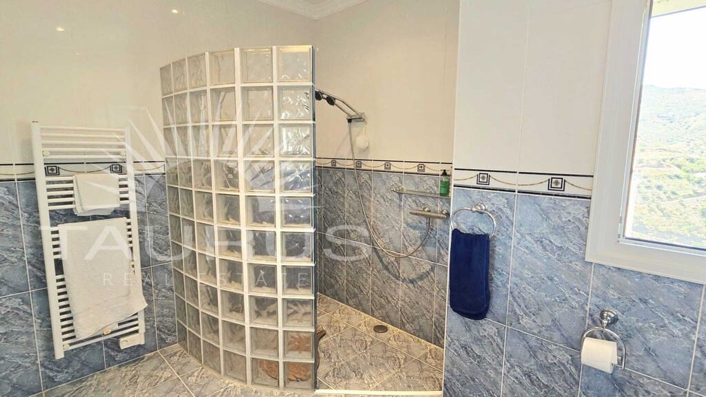5 soverom Villa til salgs i Archez med svømmebasseng - € 549 950 (Ref: 10166287)